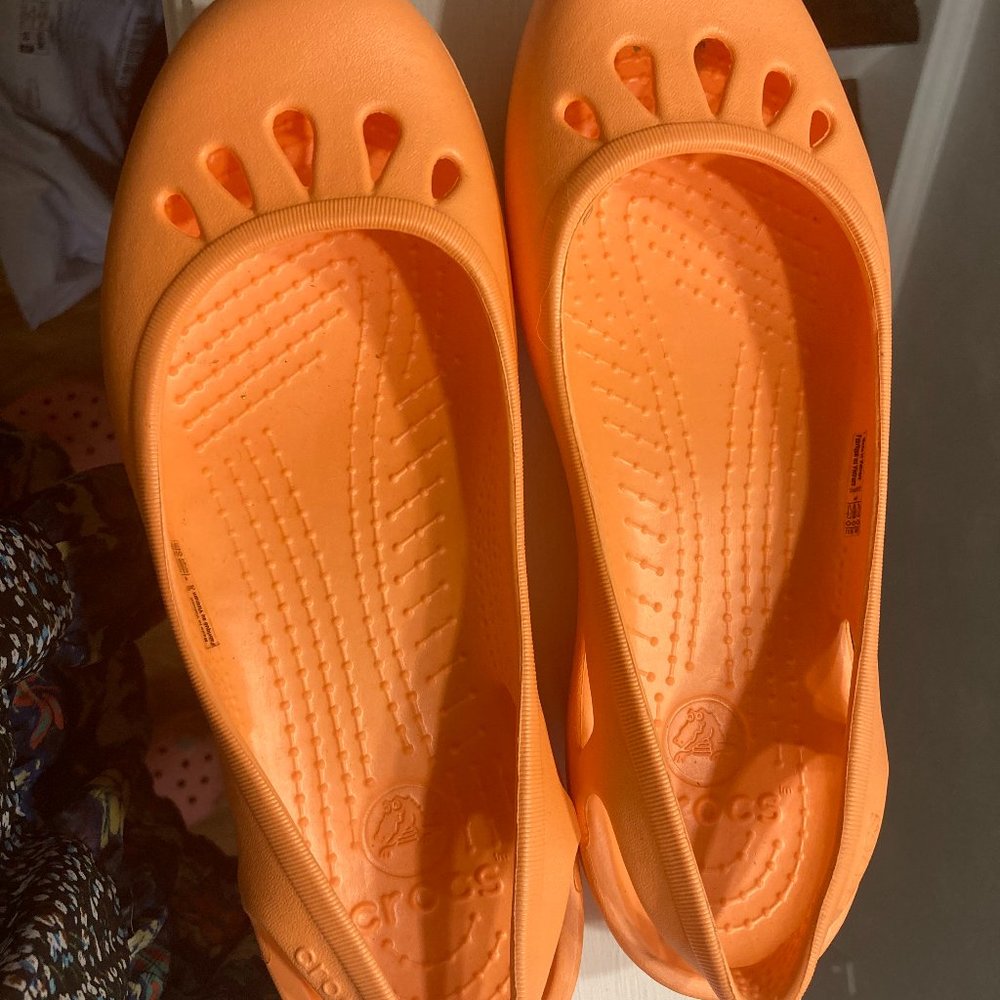 Women’s Crocs Size 9 Orange Malindi Slingback Flats